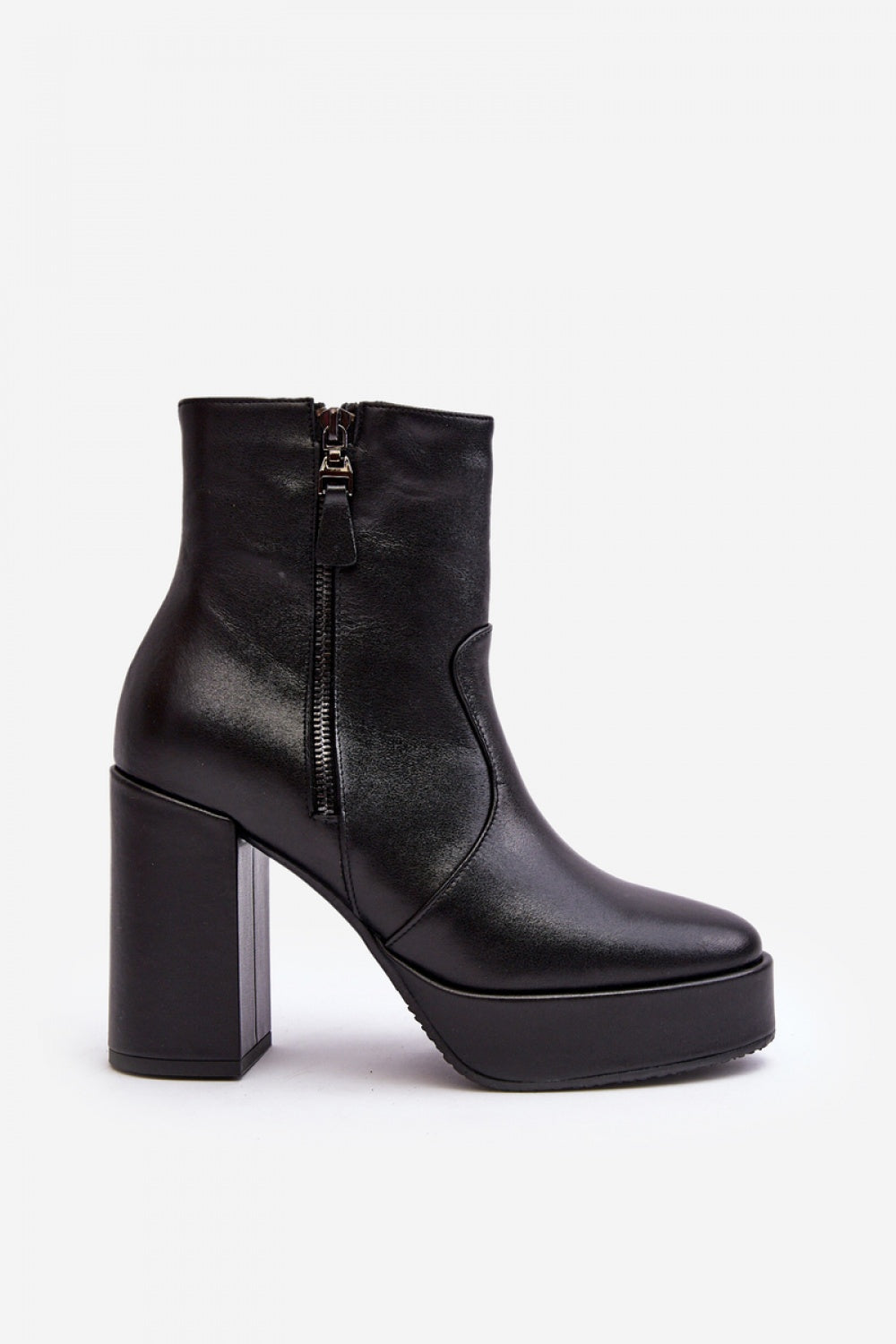 Ankle boots with heel model 190201 Step in style