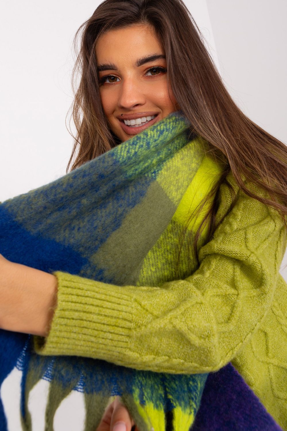 Scarf model 191723 AT