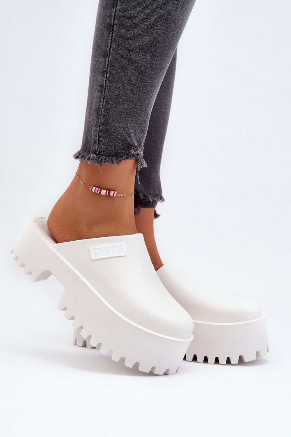 Slippers model 194121 Step in style