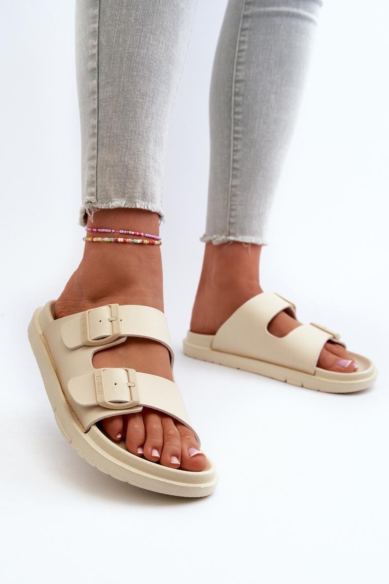 Slippers model 197418 Step in style