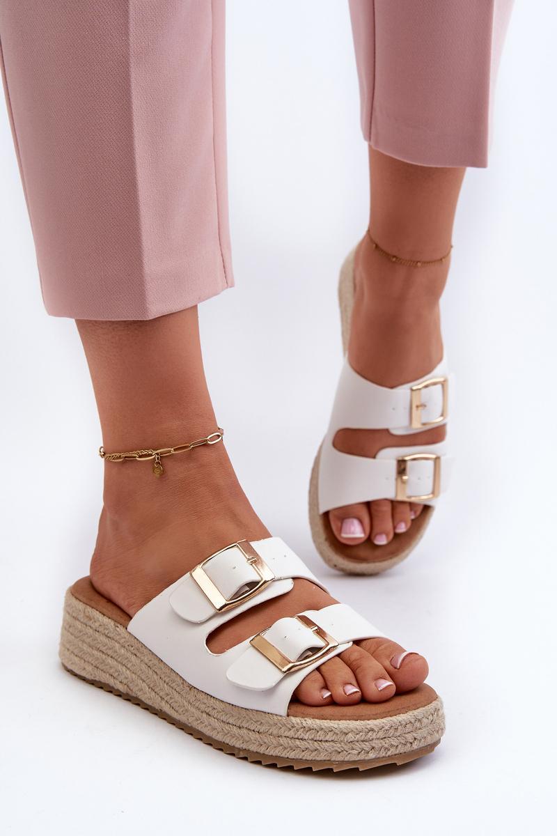 Slippers model 197419 Step in style