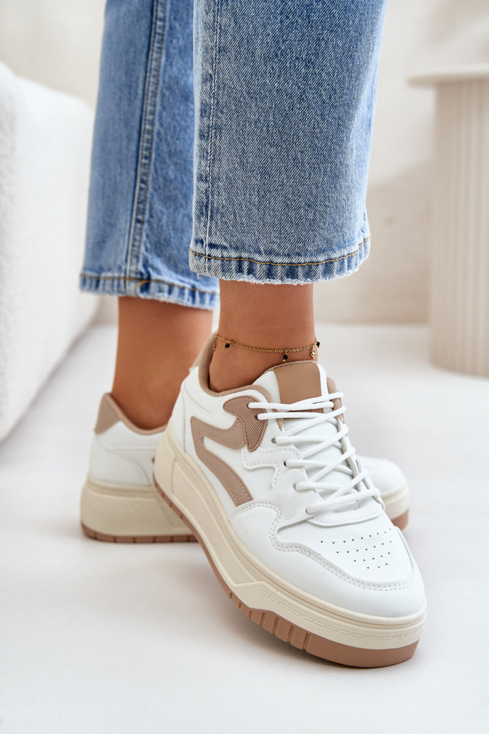 Sneakers model 201046 Step in style
