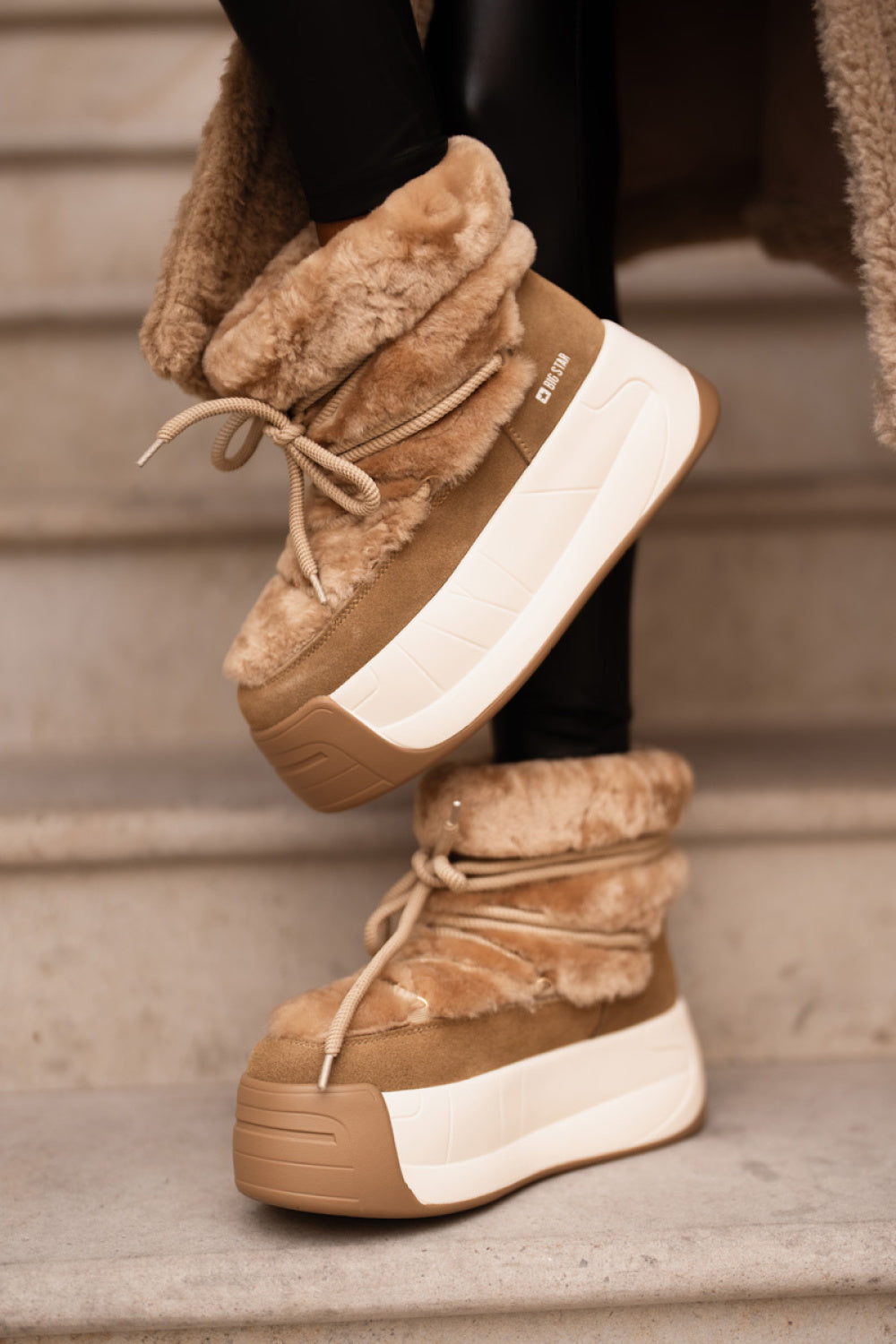 Snowshoes model 202226 Step in style