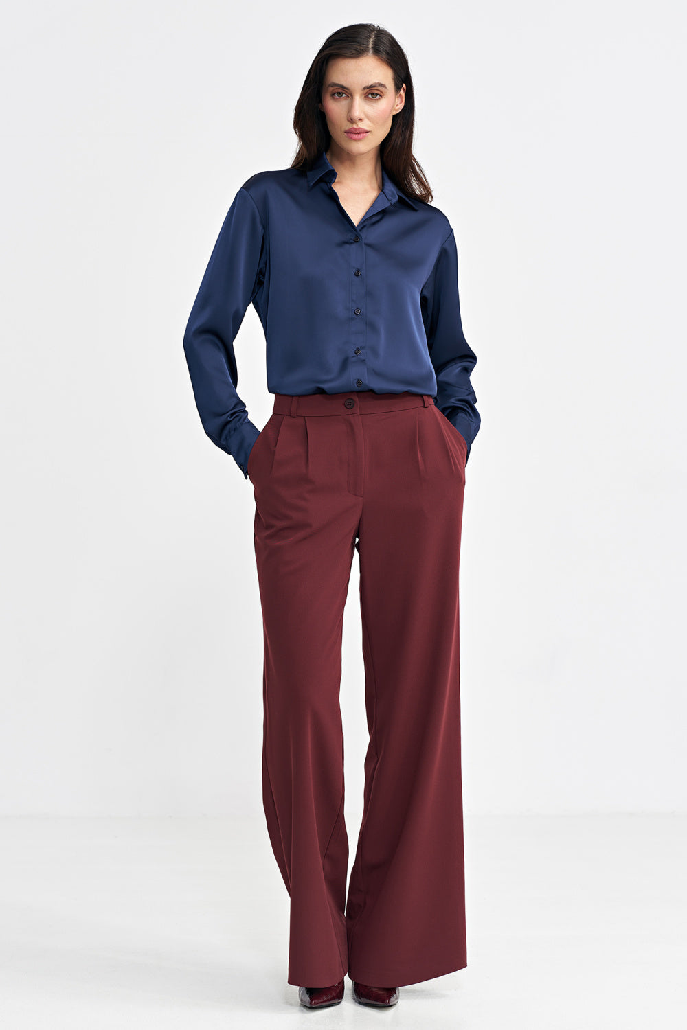 Lange Hose model 202475 Nife