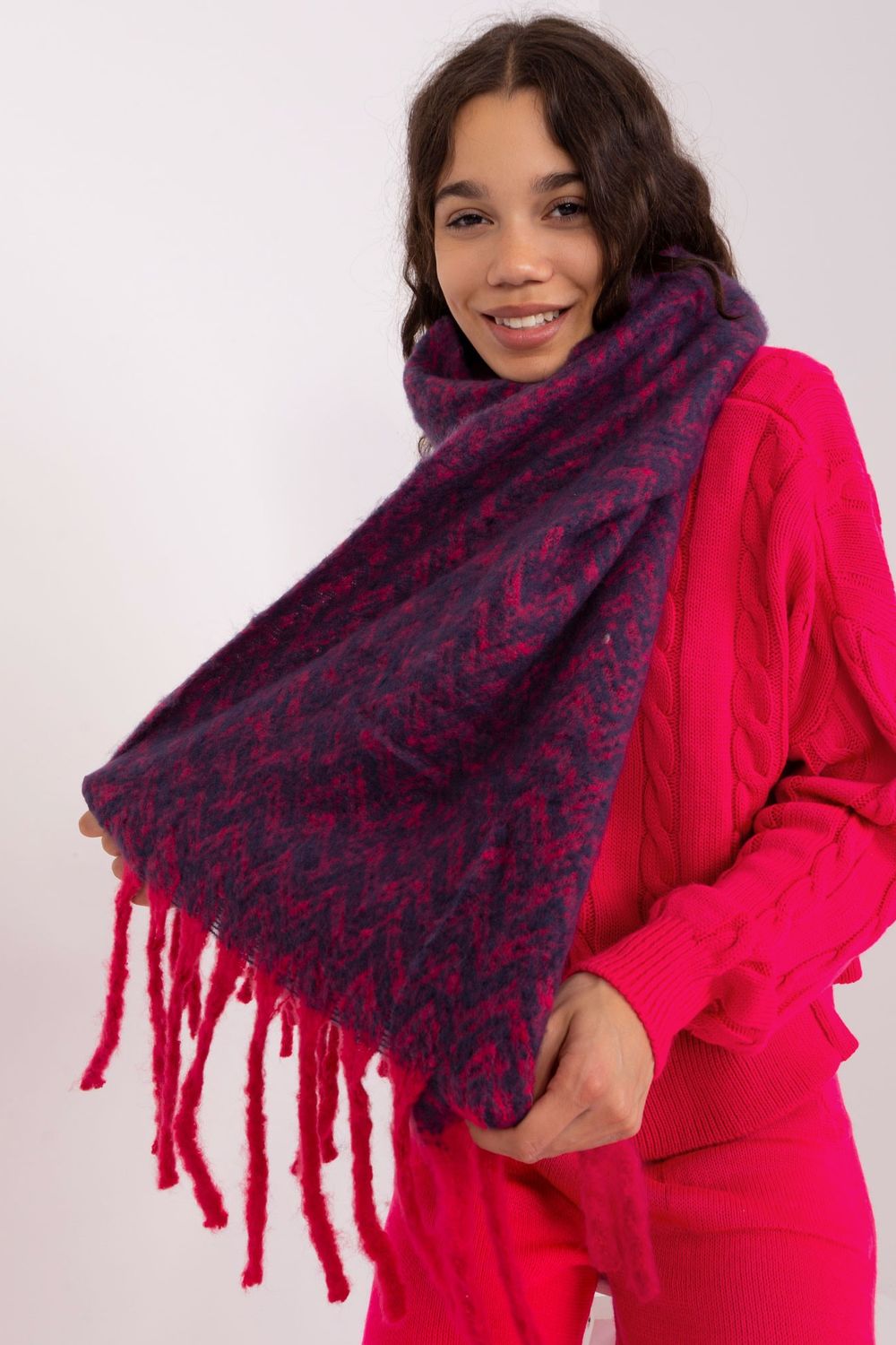 Scarf model 205971 AT