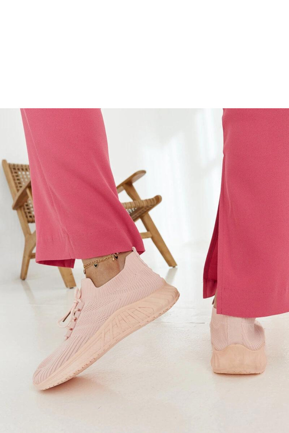 Sneakers model 207526 Solea