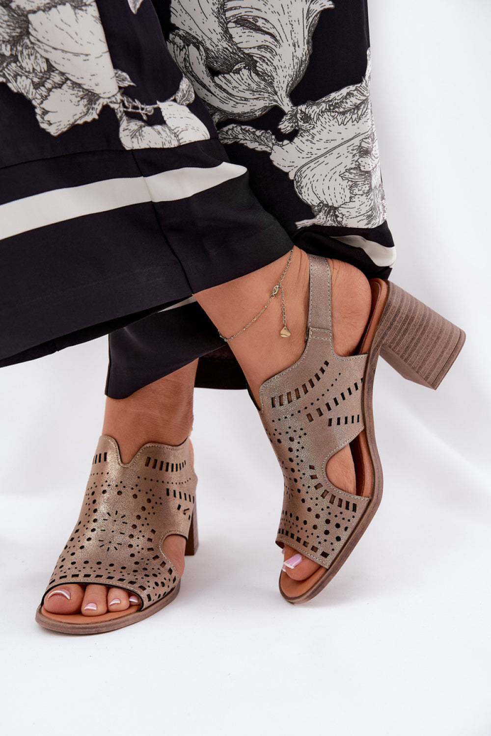 Sandalen mit Absatz model 211364 Step in style