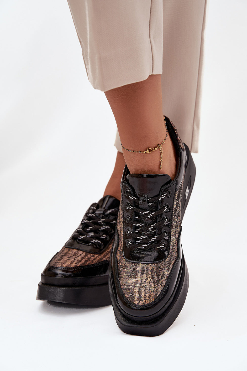 Low shoes model 219105 Step in style