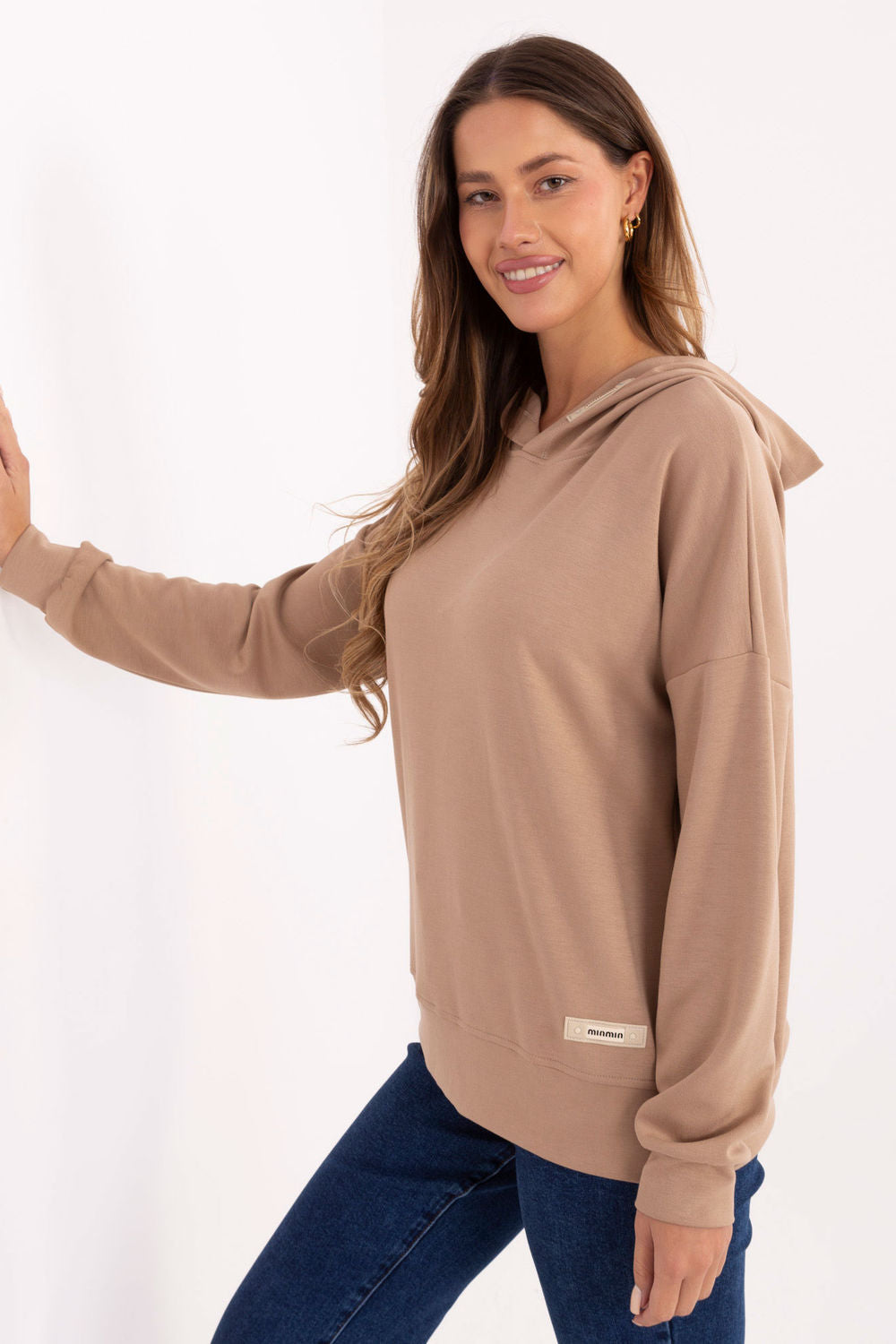 Sweater model 220420 Relevance
