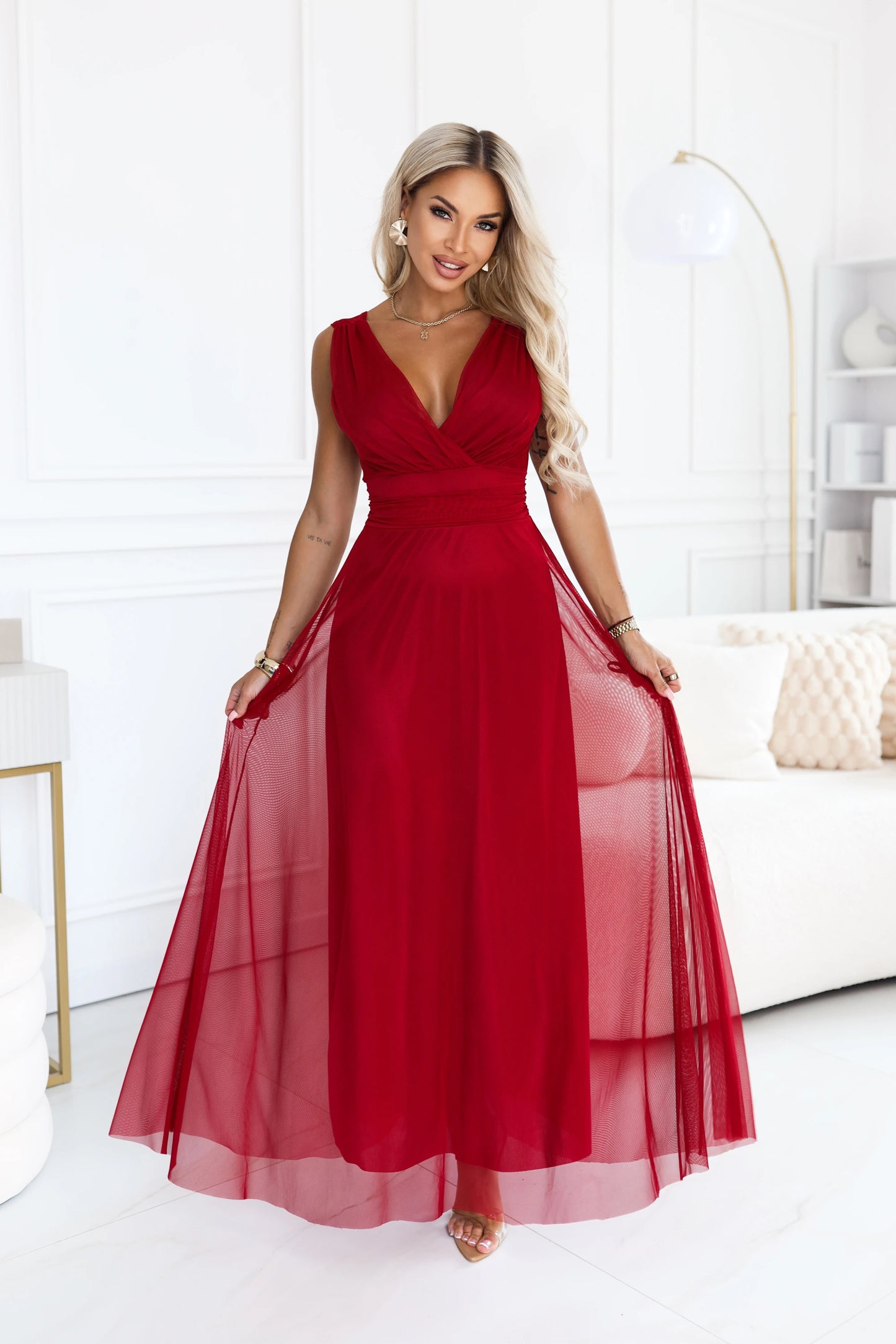687-2 Elegantes Maxikleid mit Wickelausschnitt und offenem Rücken - hellbordeaux