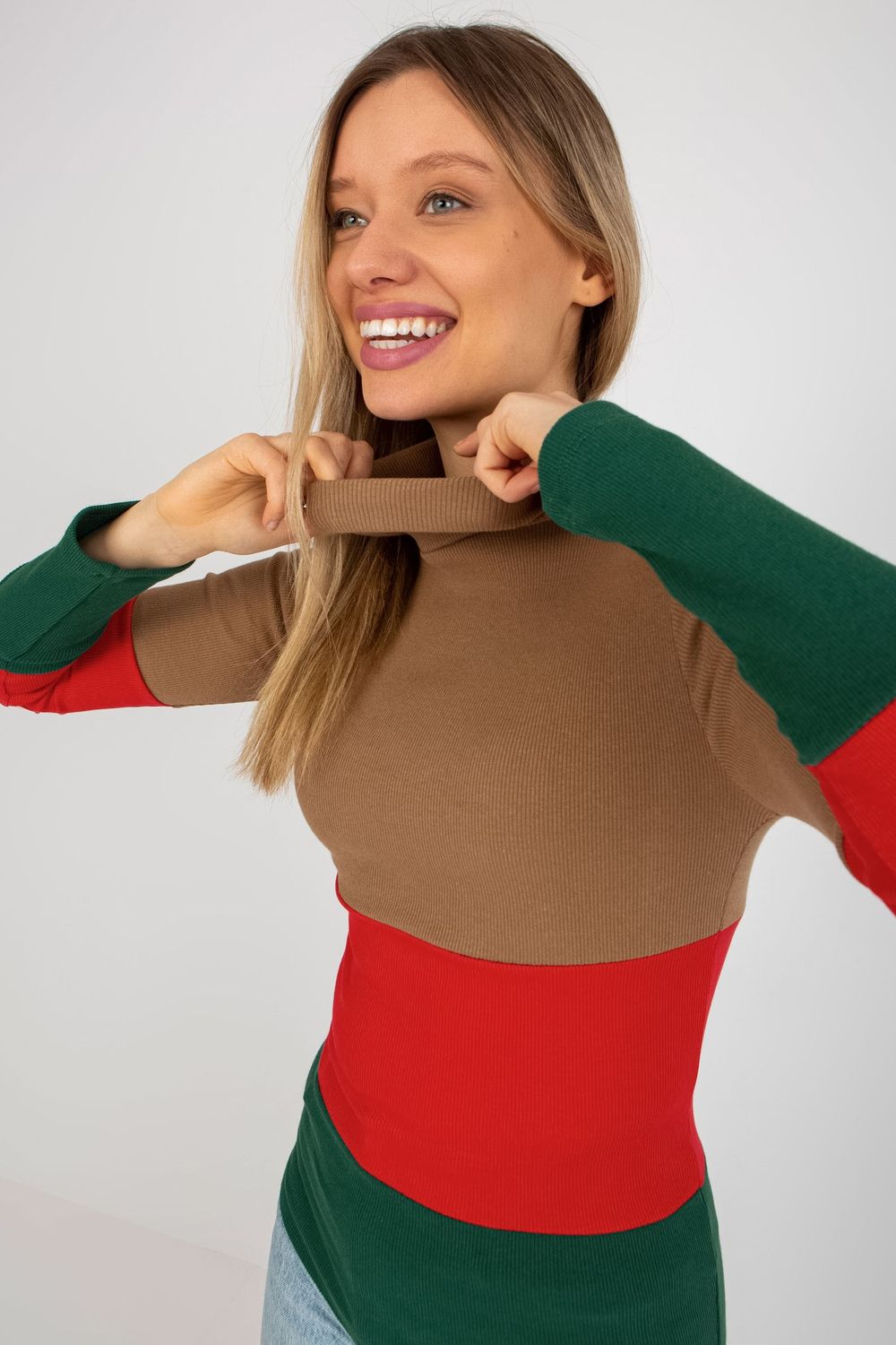 Turtleneck sweater model 176797 Relevance
