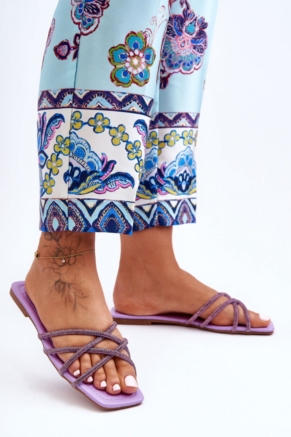 Slippers model 183619 Step in style