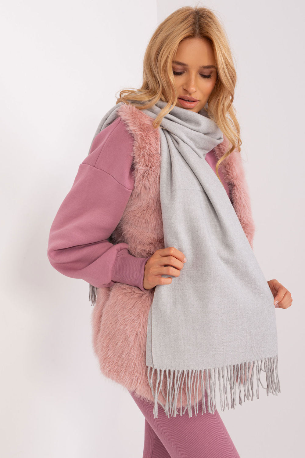 Scarf model 187613 AT