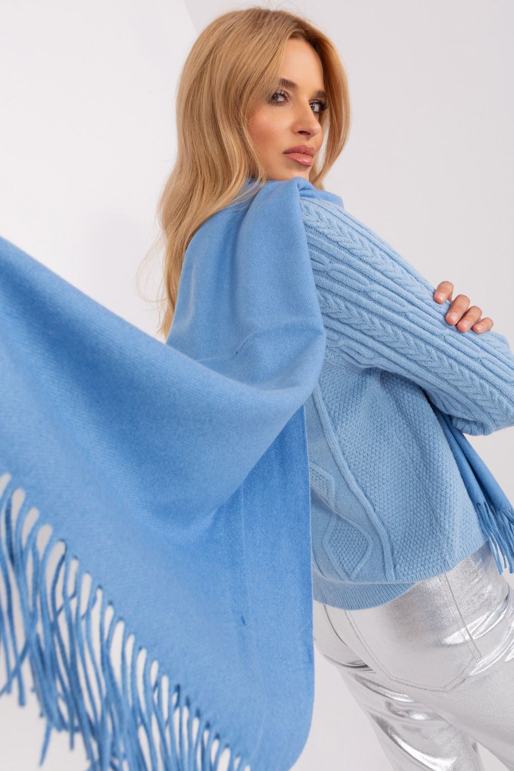 Scarf model 187615 AT