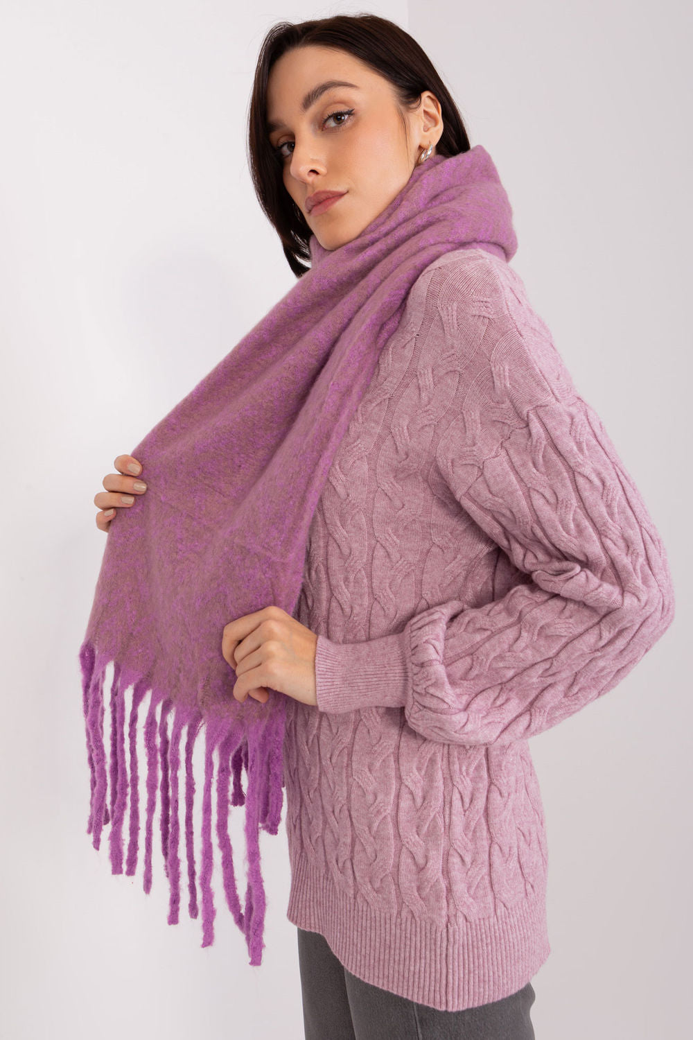 Scarf model 189231 AT
