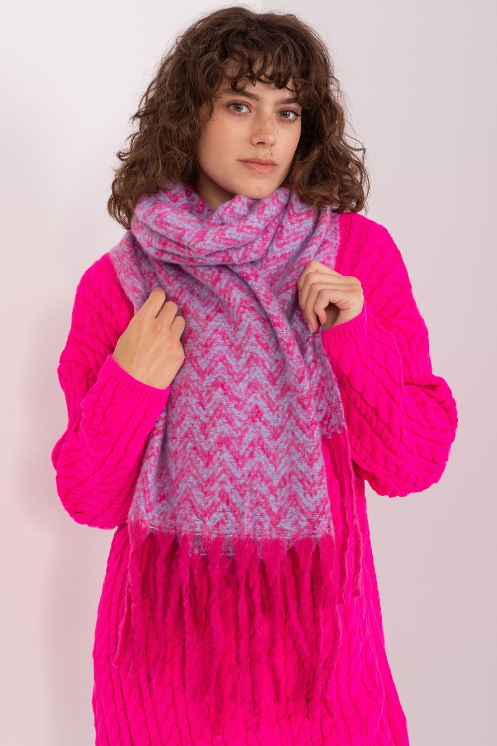 Scarf model 189232 AT