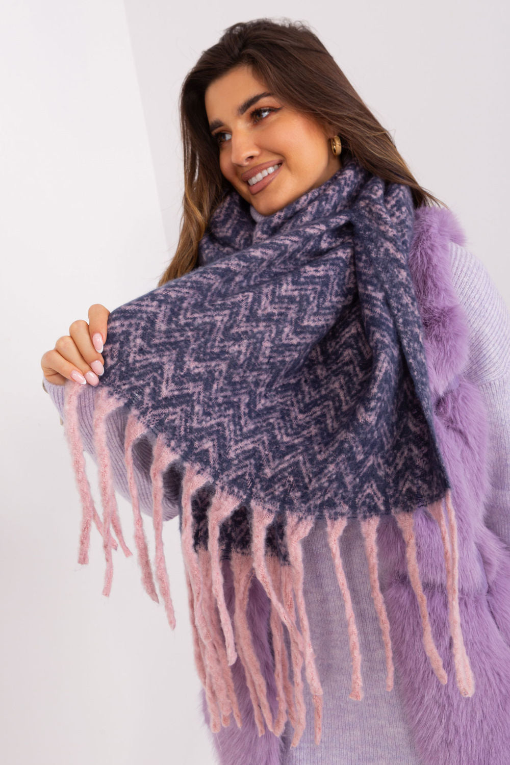 Scarf model 189237 AT