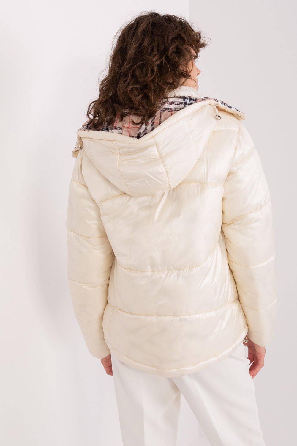 Jacke model 190274 Trendy. ING
