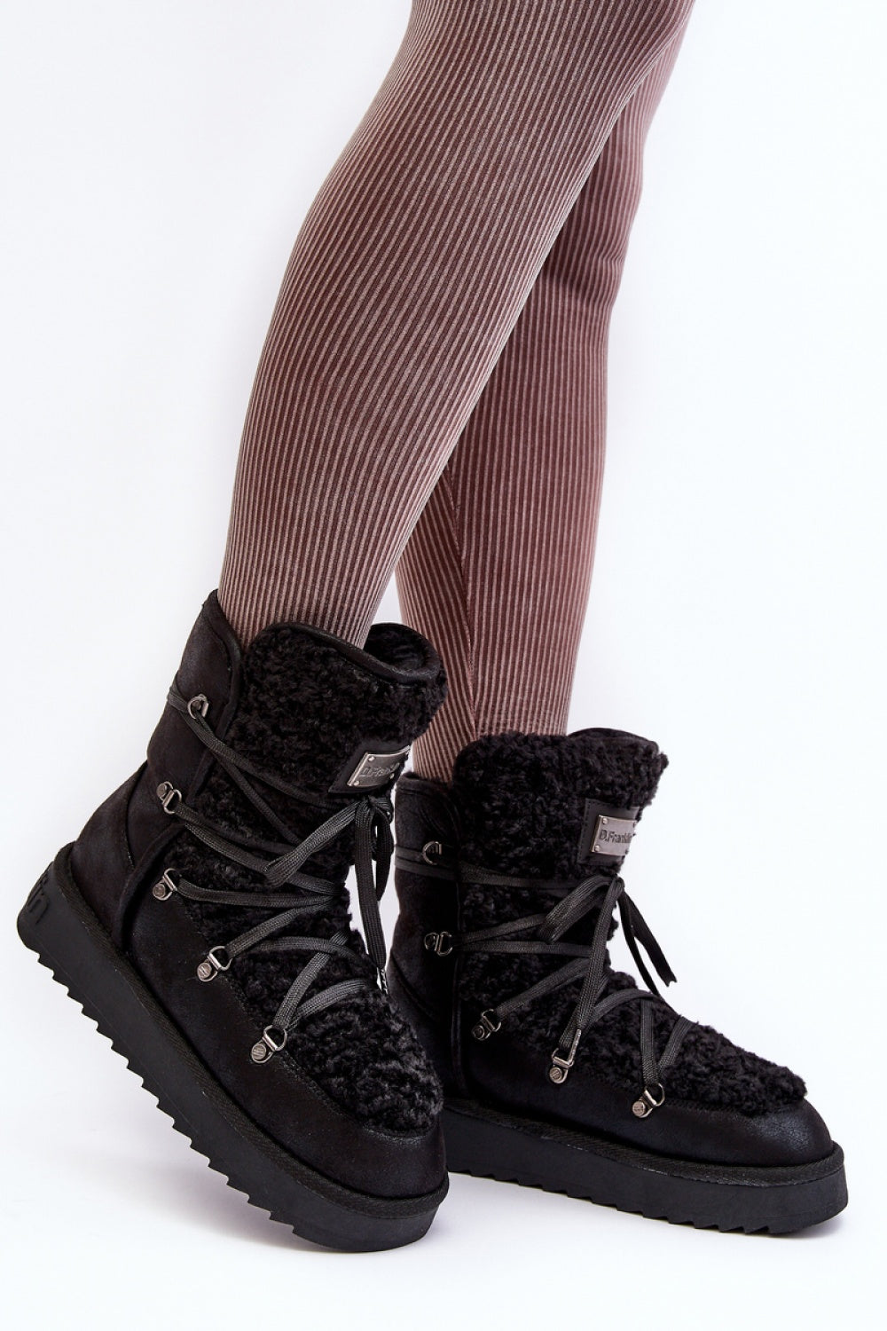 Snowshoes model 190504 Step in style