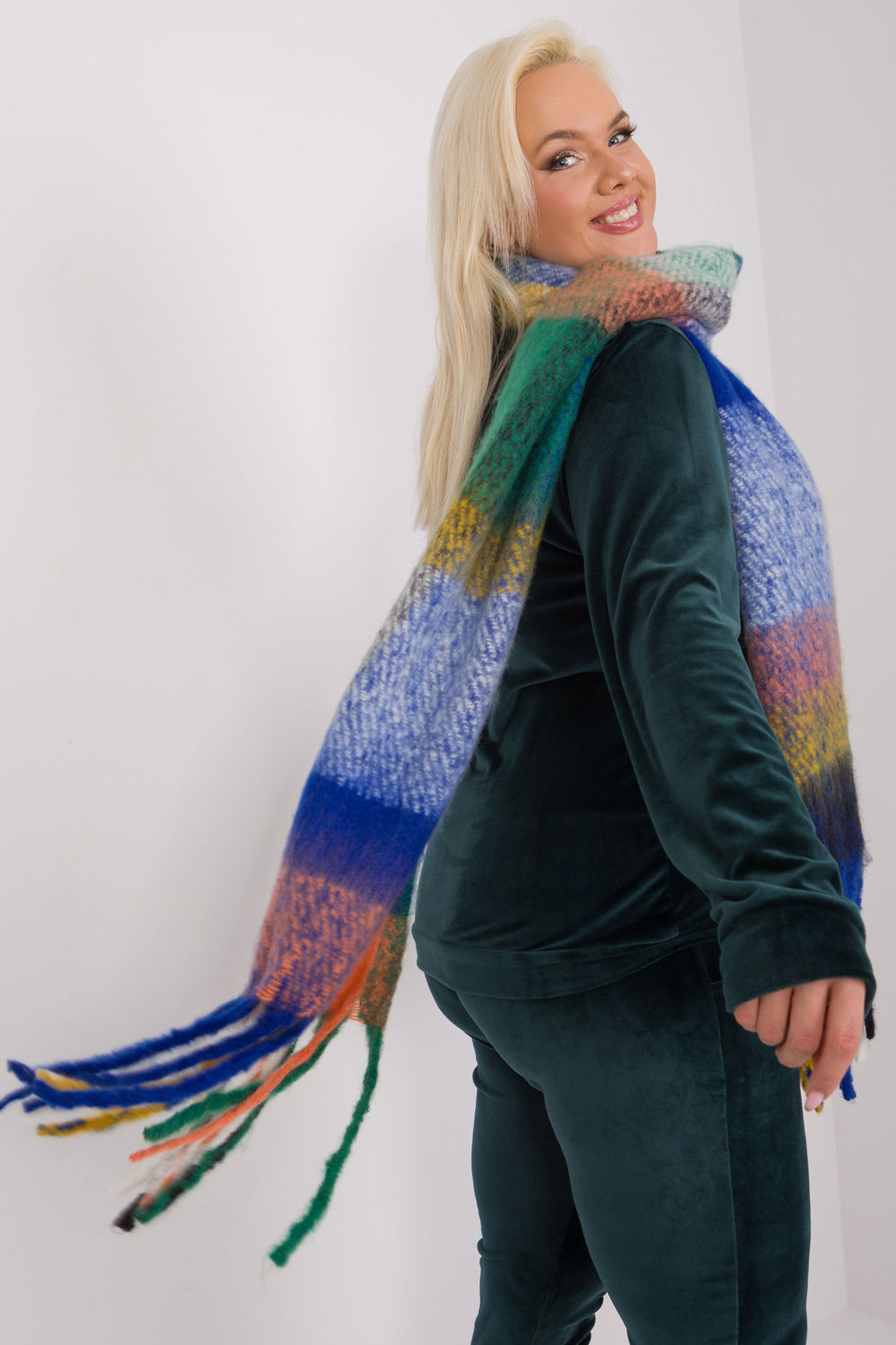 Scarf model 190539 AT