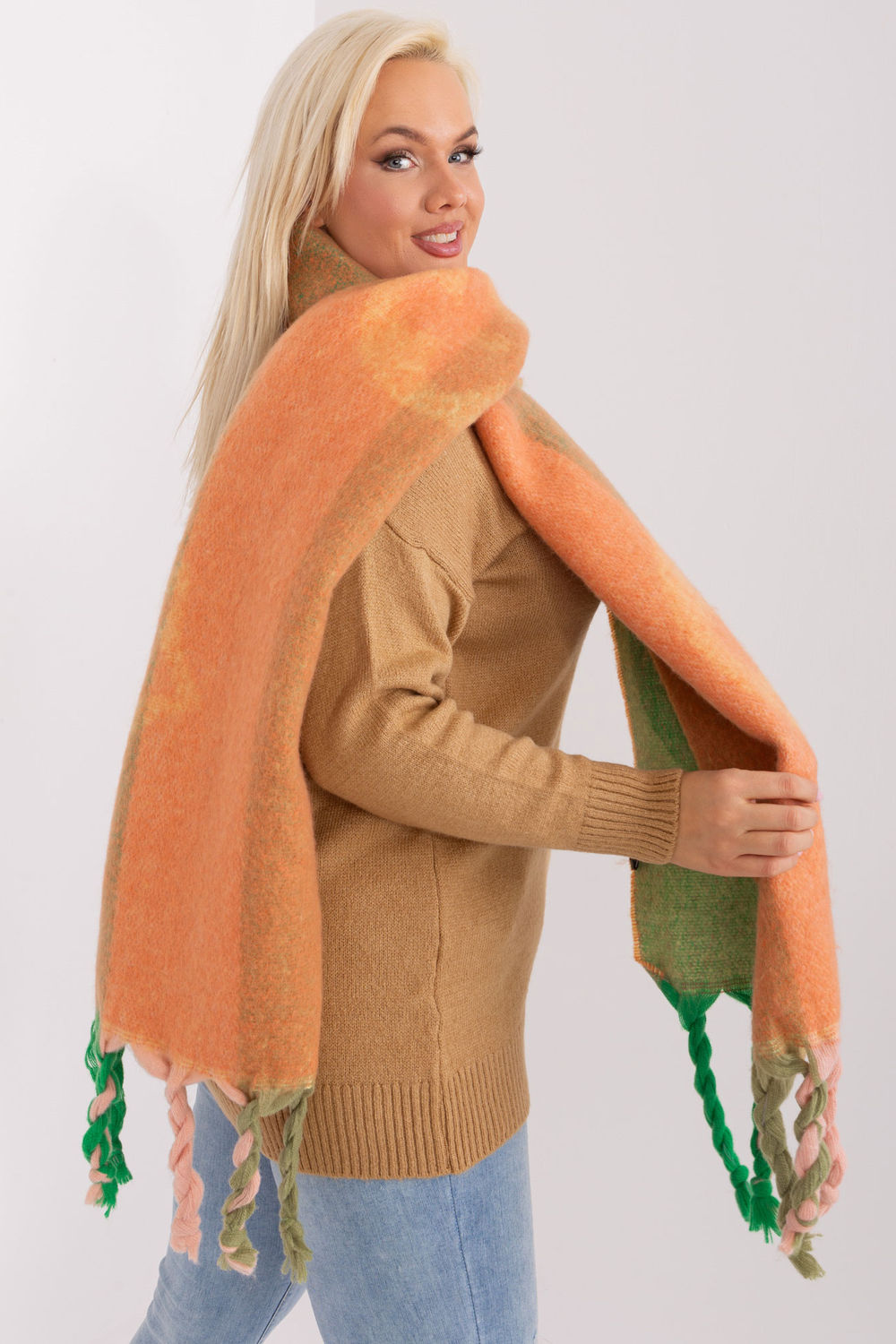 Scarf model 190546 AT