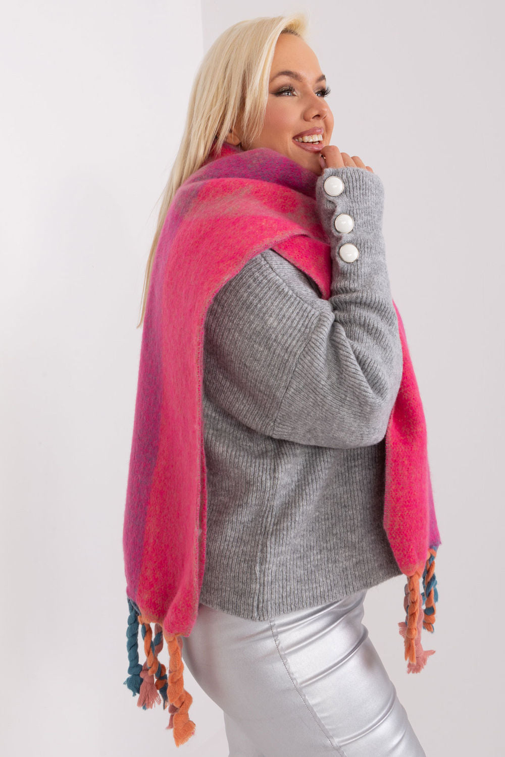 Scarf model 190549 AT
