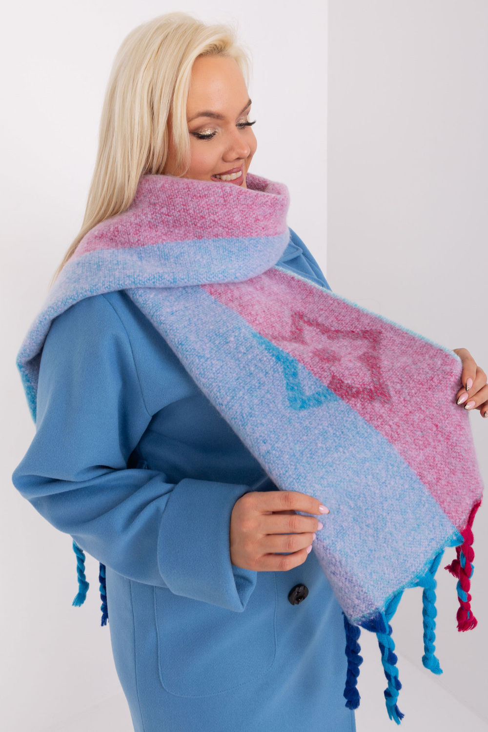 Scarf model 190550 AT