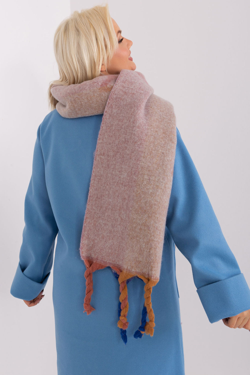 Scarf model 190553 AT