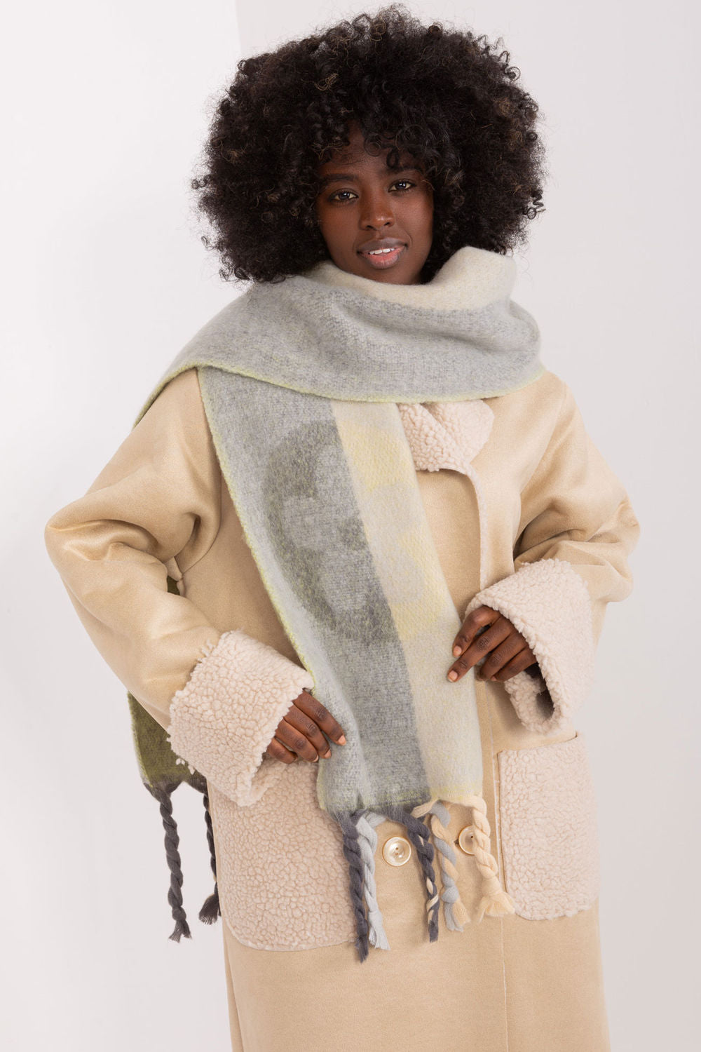 Scarf model 190558 AT