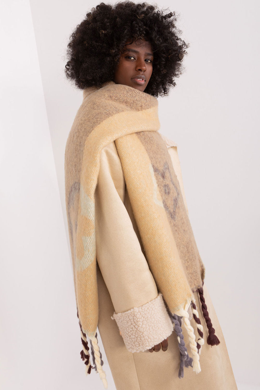 Scarf model 190561 AT