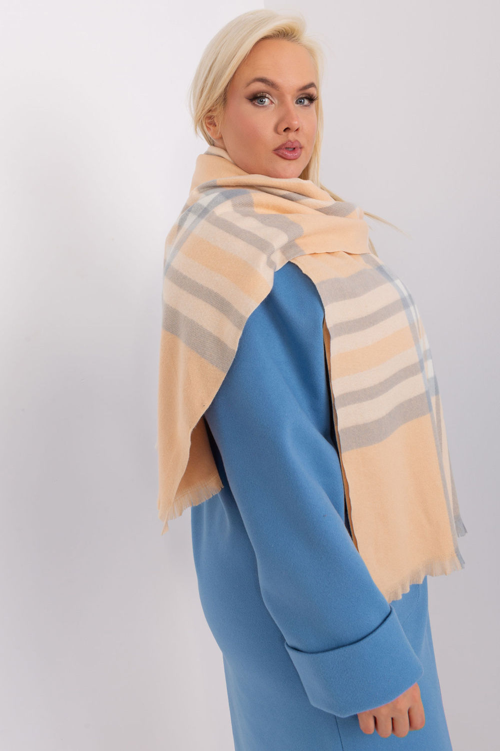 Scarf model 190564 AT