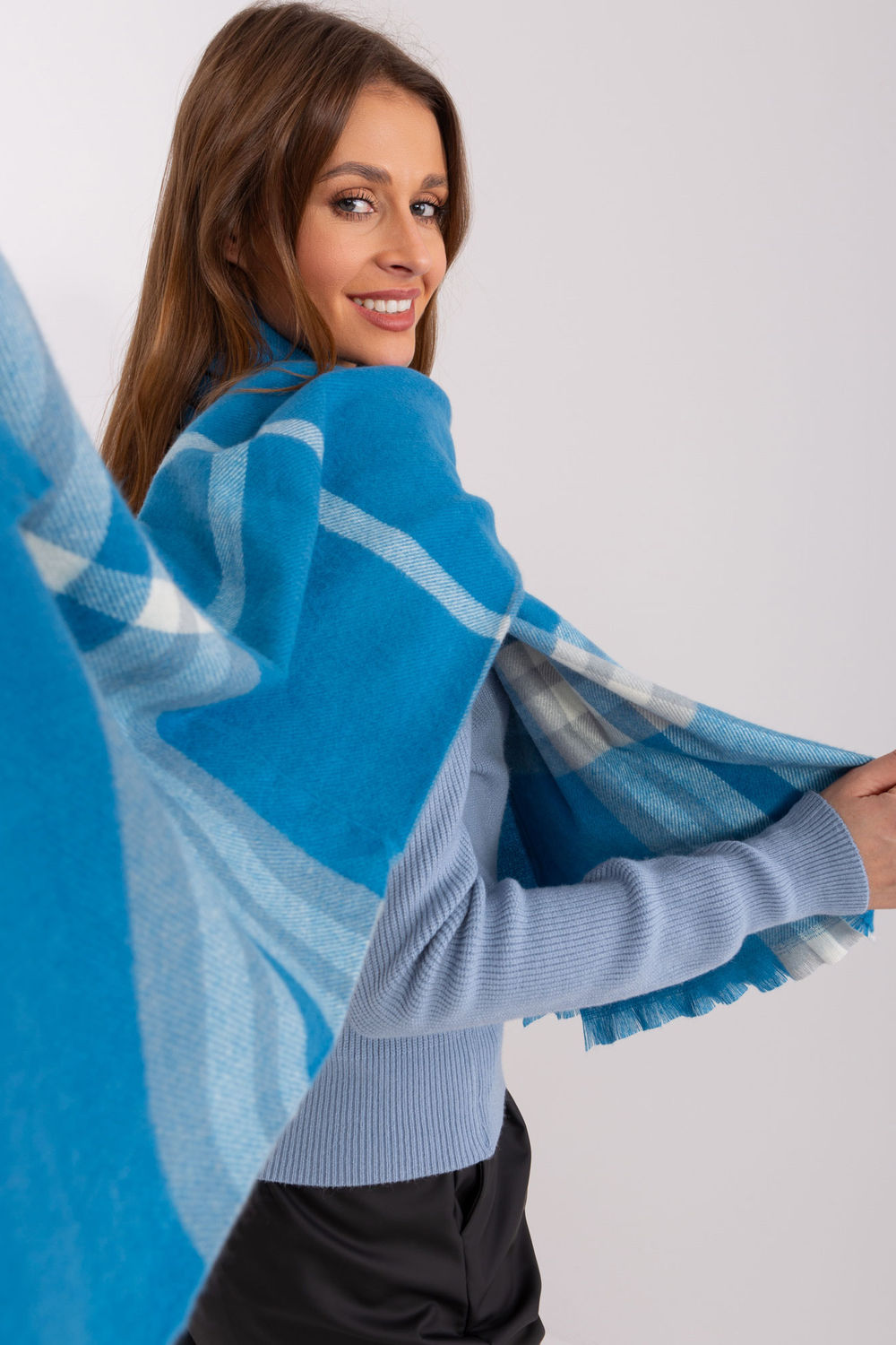 Scarf model 190569 AT