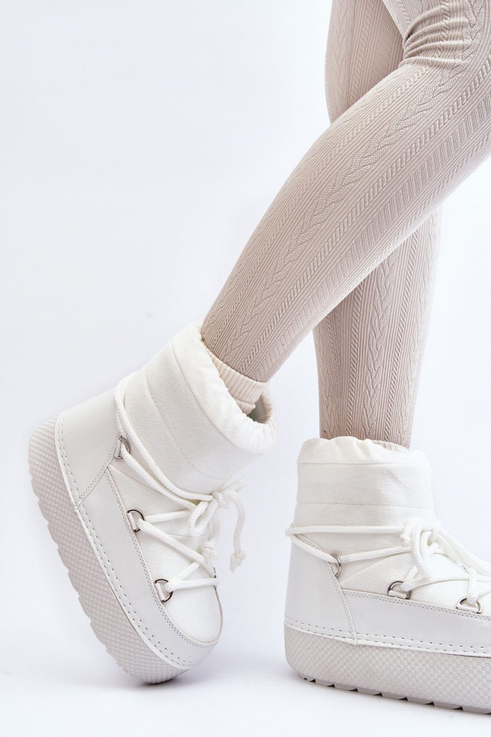 Snowshoes model 191328 Step in style