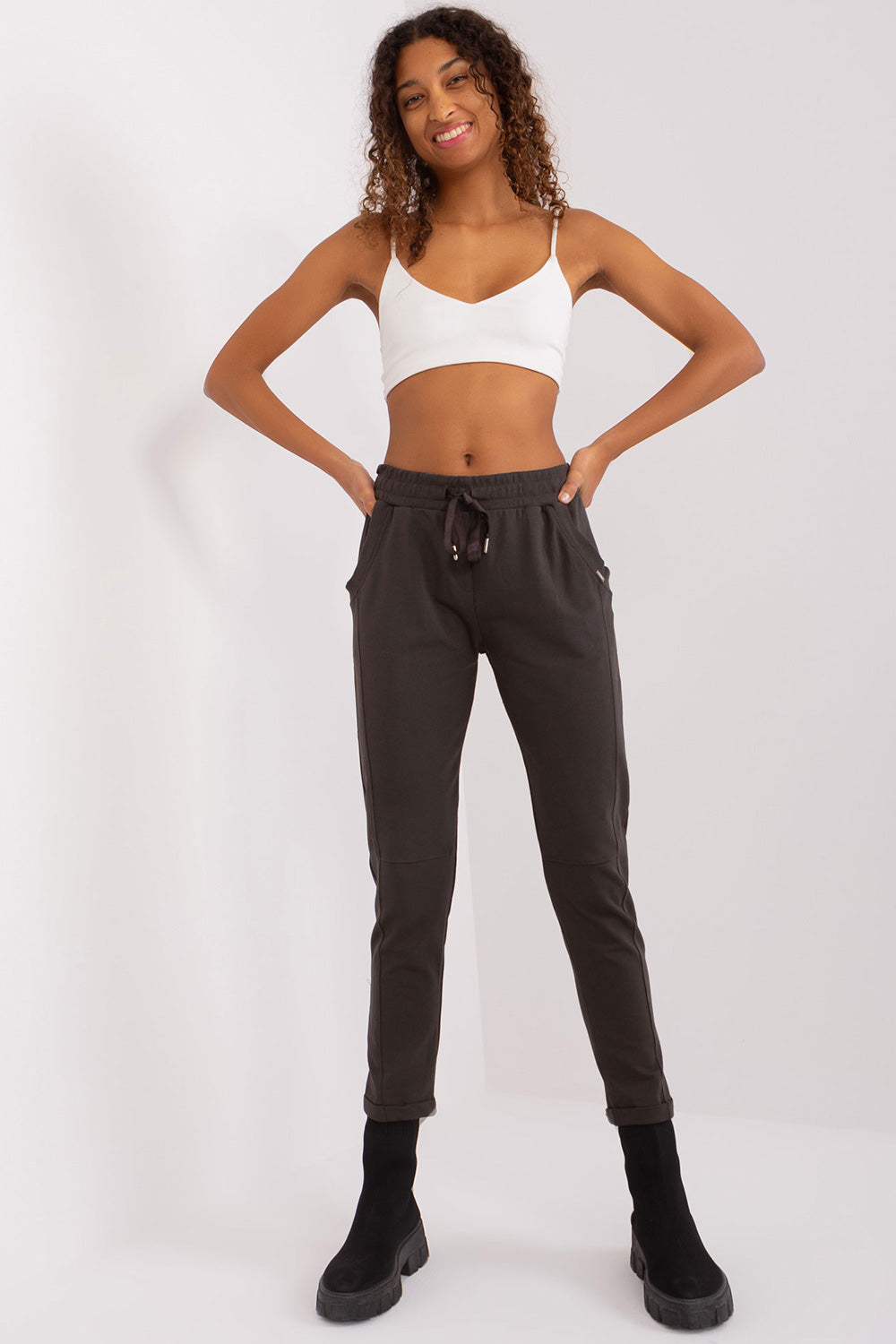 Sweatpants model 191219 Relevance