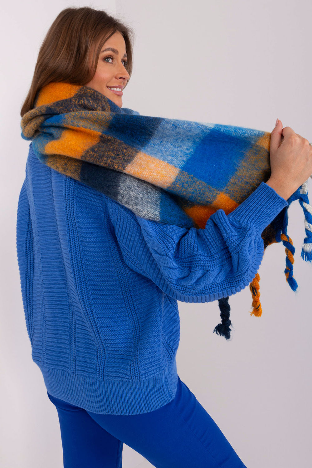 Scarf model 191716 AT
