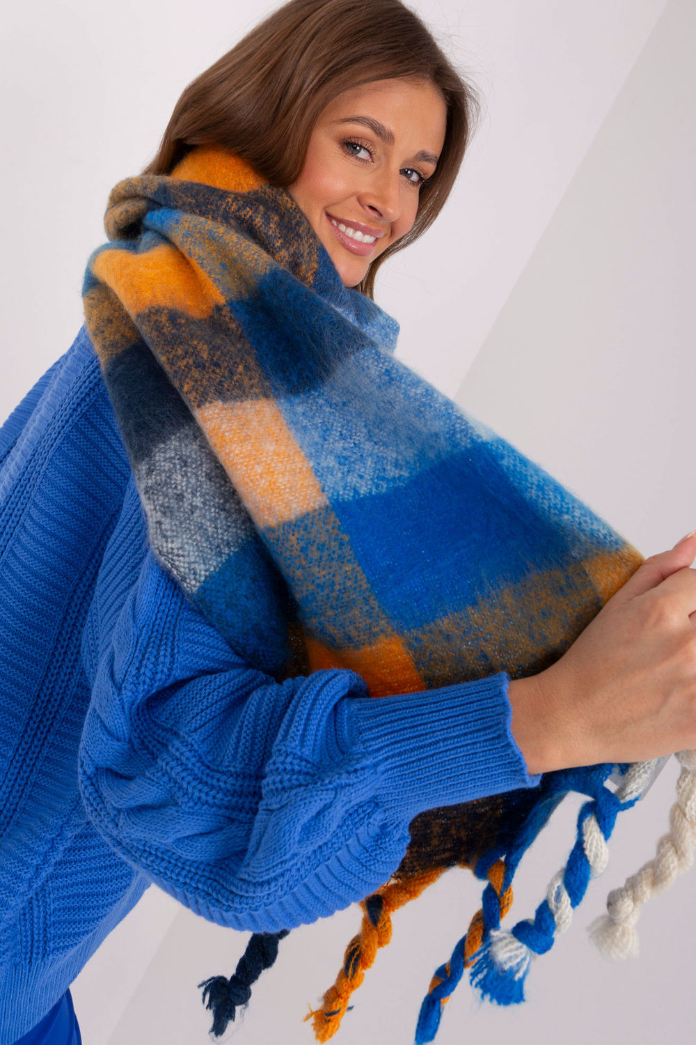 Scarf model 191716 AT