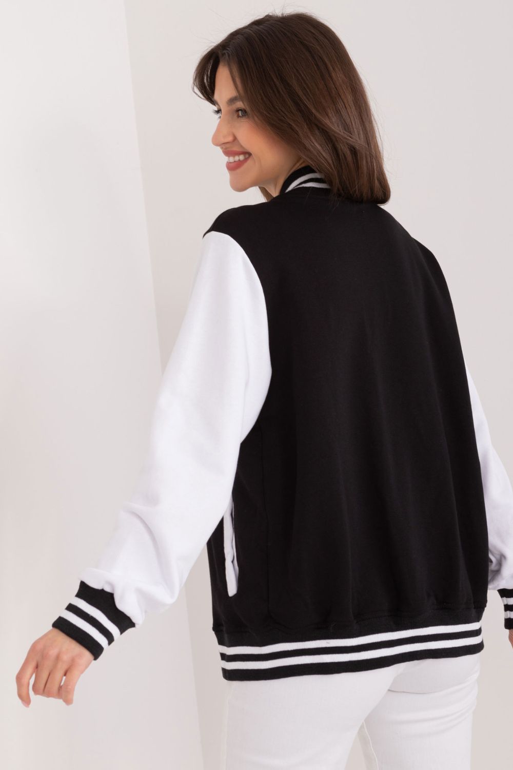 Sweater model 192368 Relevance