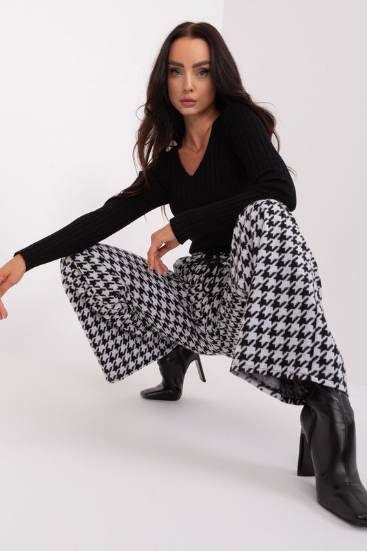 Women's Trousers model 193133 Lakerta