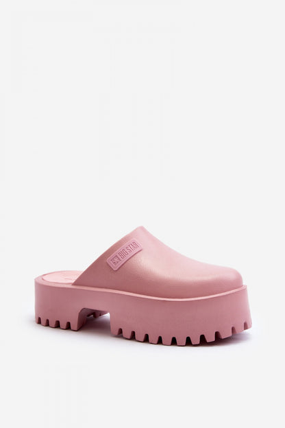 Mules model 194119 Step in style