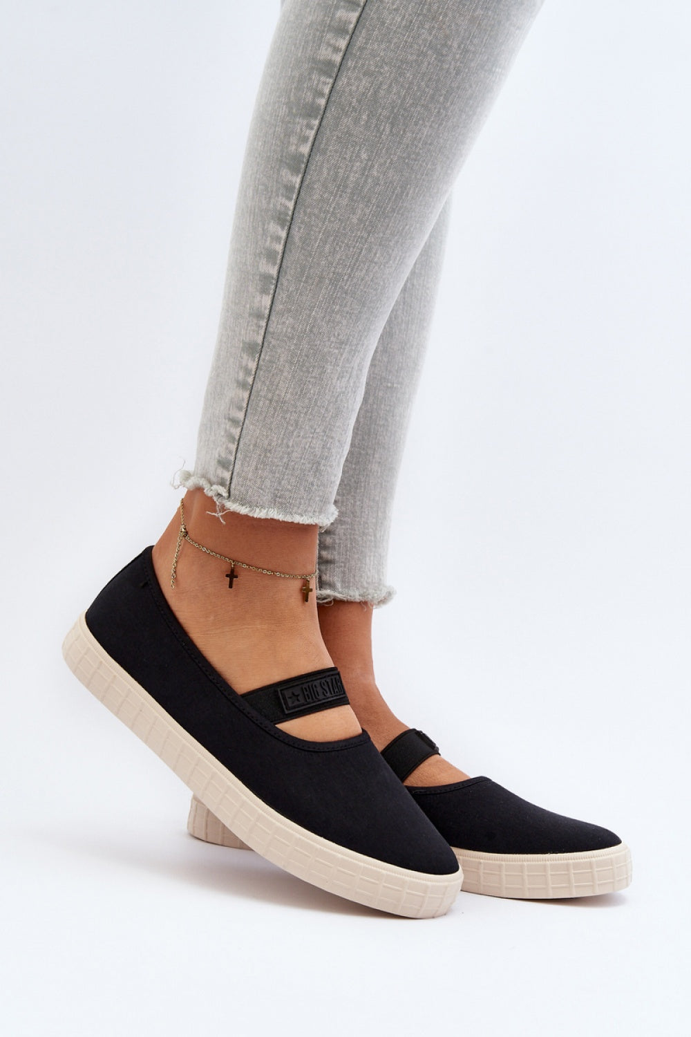 Sneakers Model 194982 Step in Style