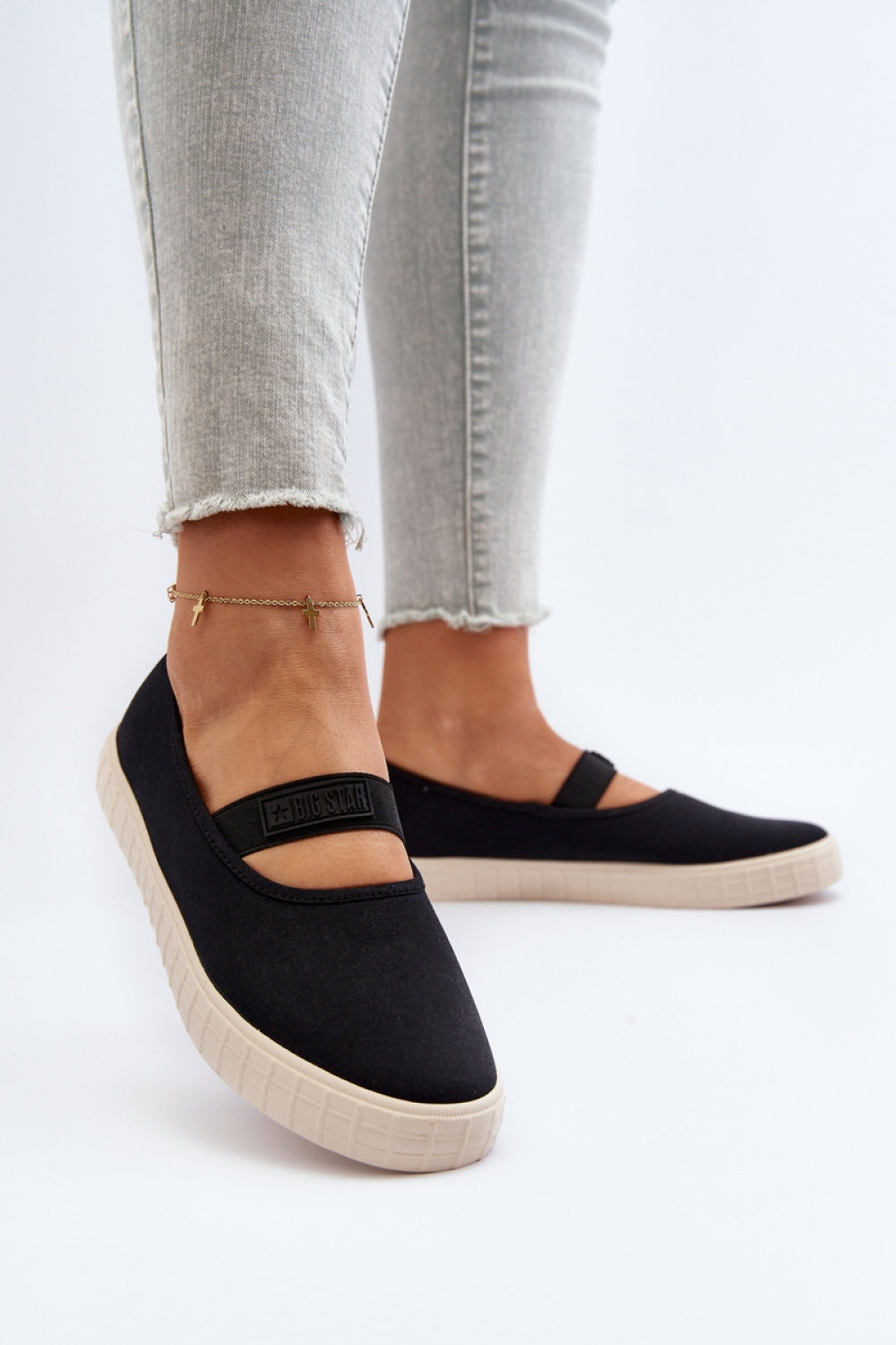 Sneakers Model 194982 Step in Style