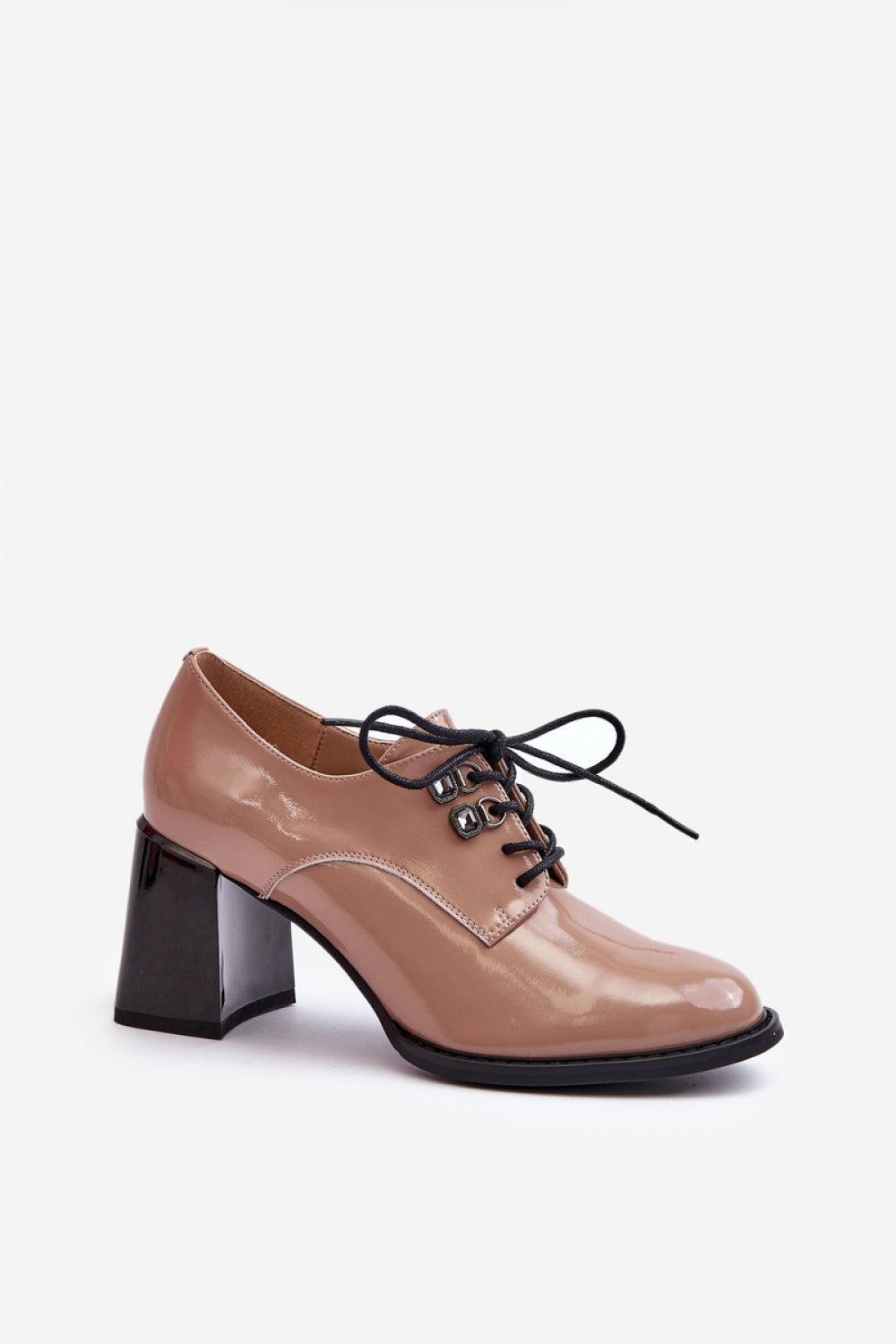 Heels model 195405 Step in style