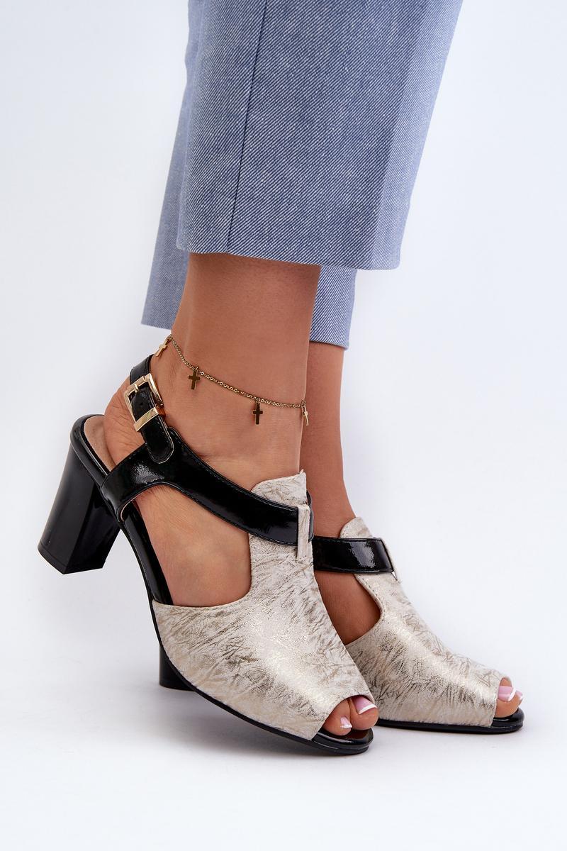Slippers model 196230 Step in style