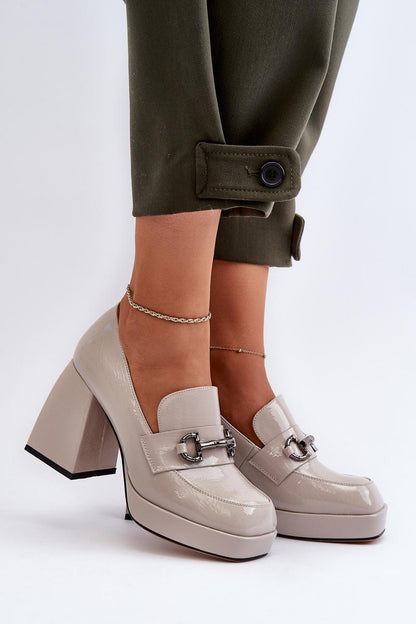 Shoes with a heel model 196315 Step in style