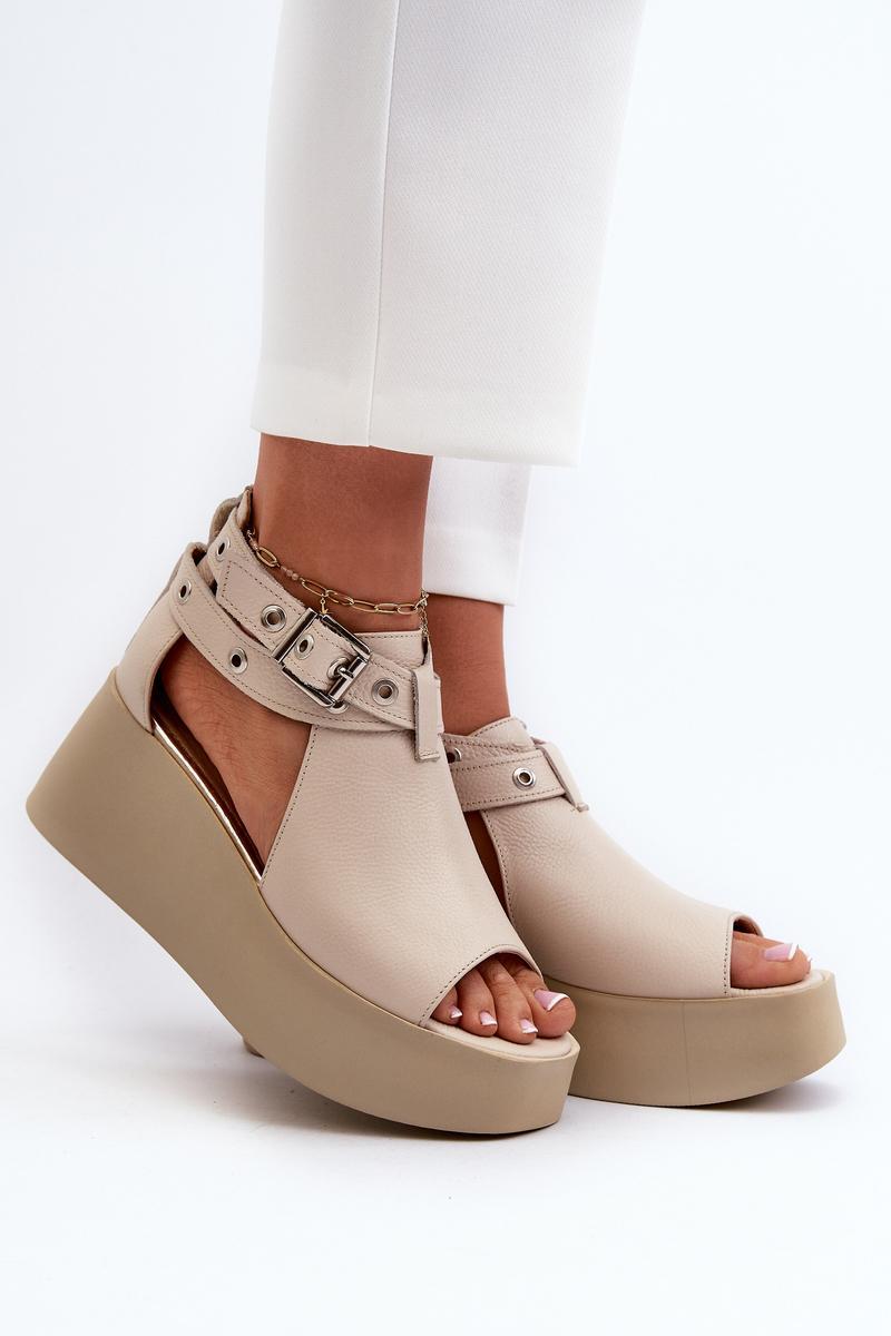 Wedge heel sandals model 196627 Step in style