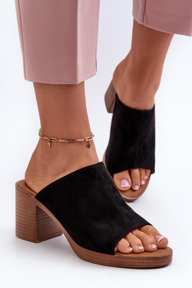 Mules model 196661 Step in style