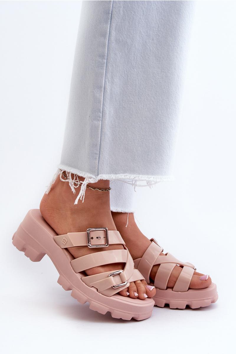 Slippers model 197667 Step in style