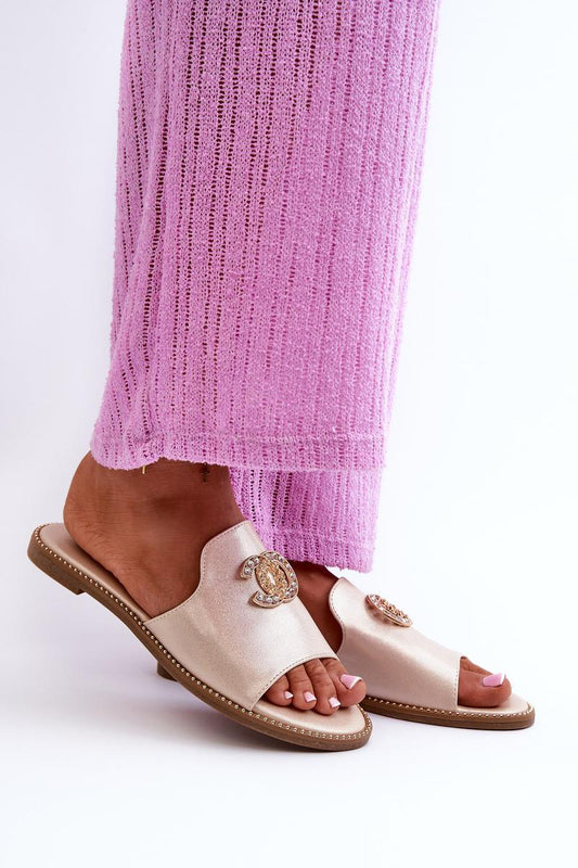 Slippers model 198142 Step in style