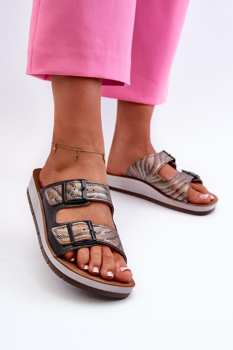 Sandals model 198163 Step in style