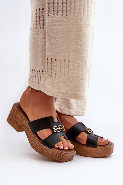 Slippers model 198267 Step in style